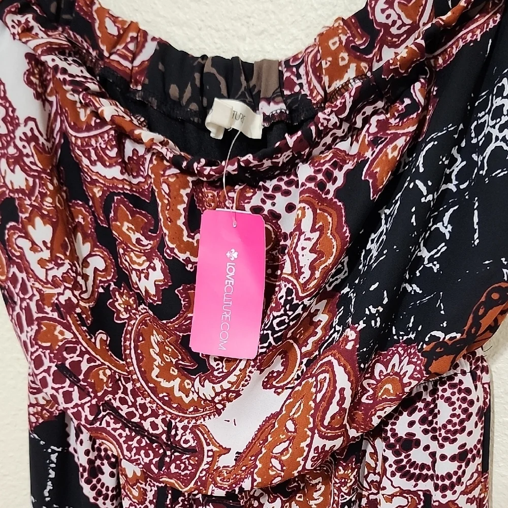 Elegant Paisley Maxi Dress - Picture 11 of 12